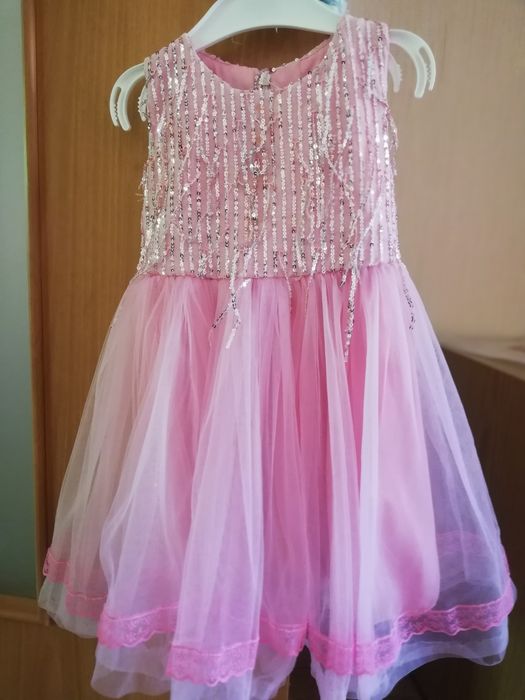 Продаётся латье нарядное для девочки