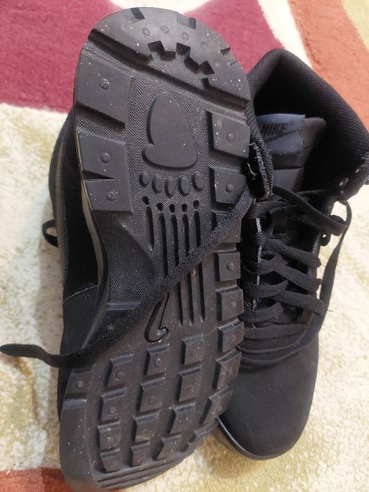 Vînd ghete nike nr 40
