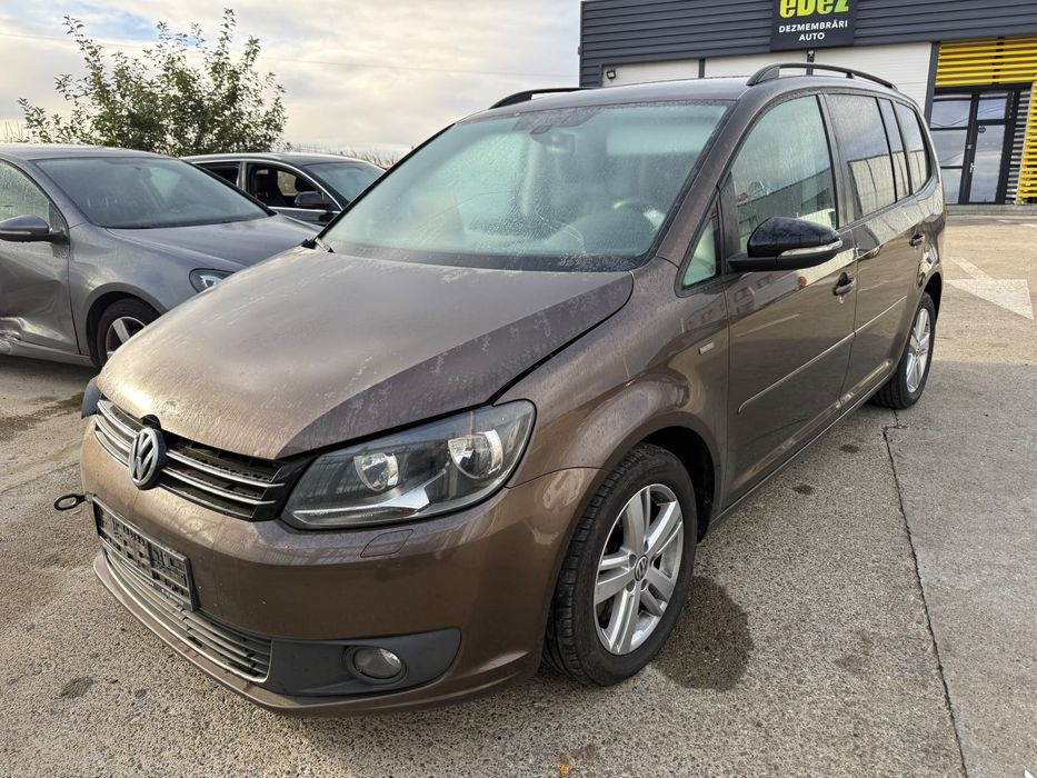 Dezmembrez Vw touran facelift 2012 Maro - LH8Z 2.0 tdi CFHC volan stanga