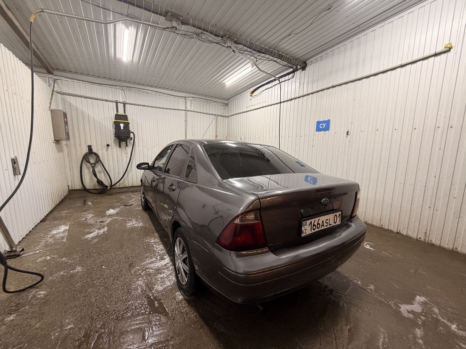 Продам автомобиль Ford Focus zx4
