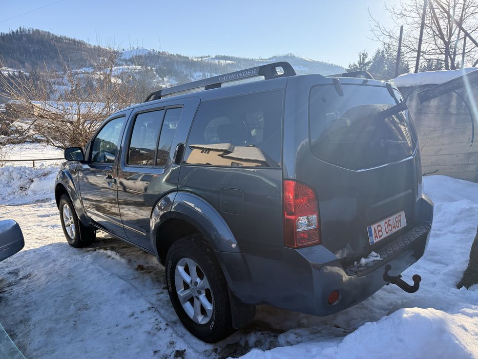 Nissan Pathfinder 2005 – 2.5 Diesel, Automată, 4x4 cu reductor
