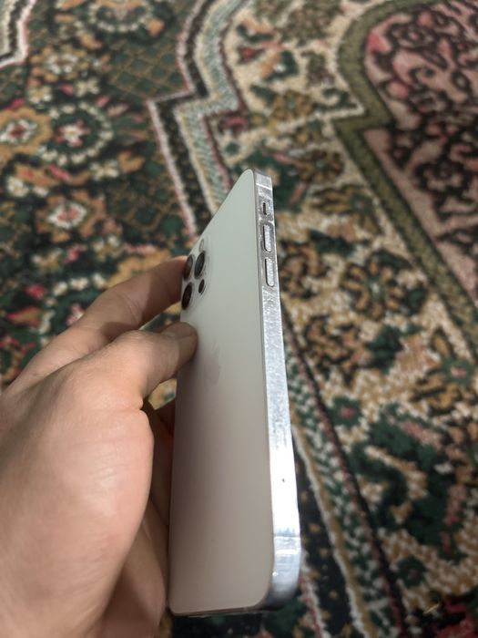 Iphone 12 pro 256 hotira umuman ochilmagan face id truton ishlaydi