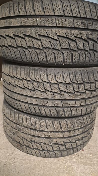 3 броя зимни гуми Matador 245 40 R18 97V XL