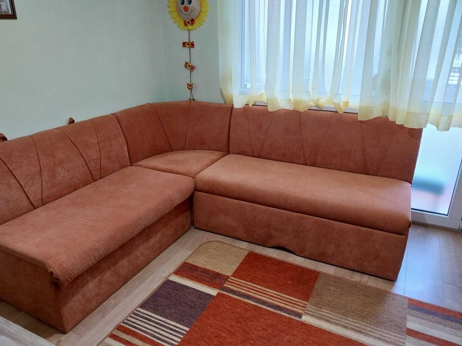 Кухненски ъгъл.състоящ се от 3 части