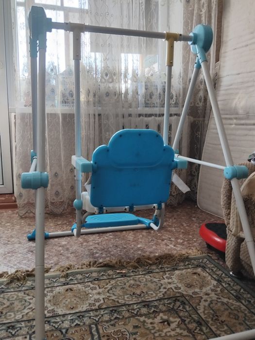 Продам детскую качелю