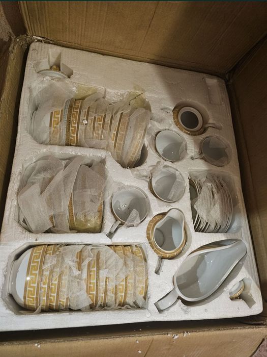 Посуда, сервизы, супницы