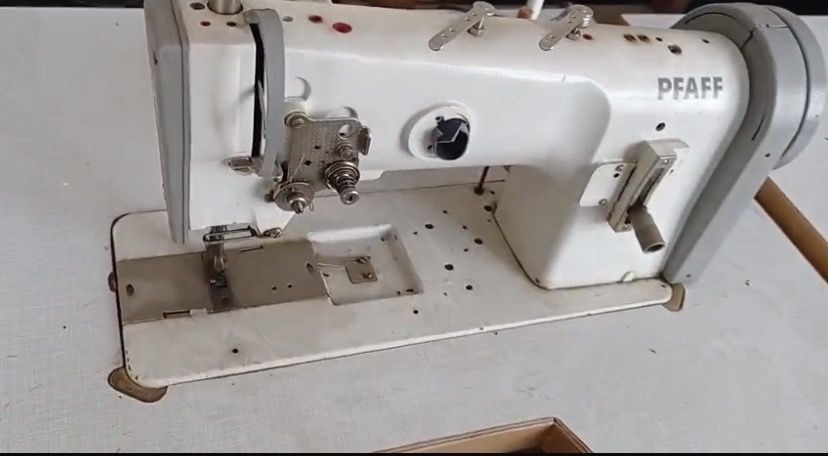 Продам швейную машинку PFAFF