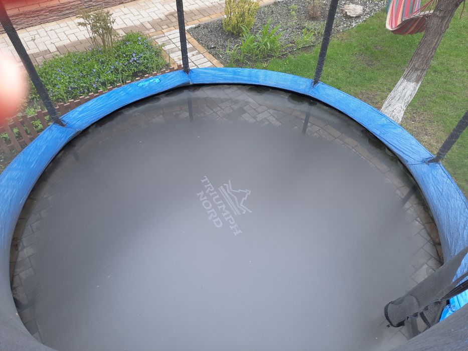 Батут б/у  до 150 кг.