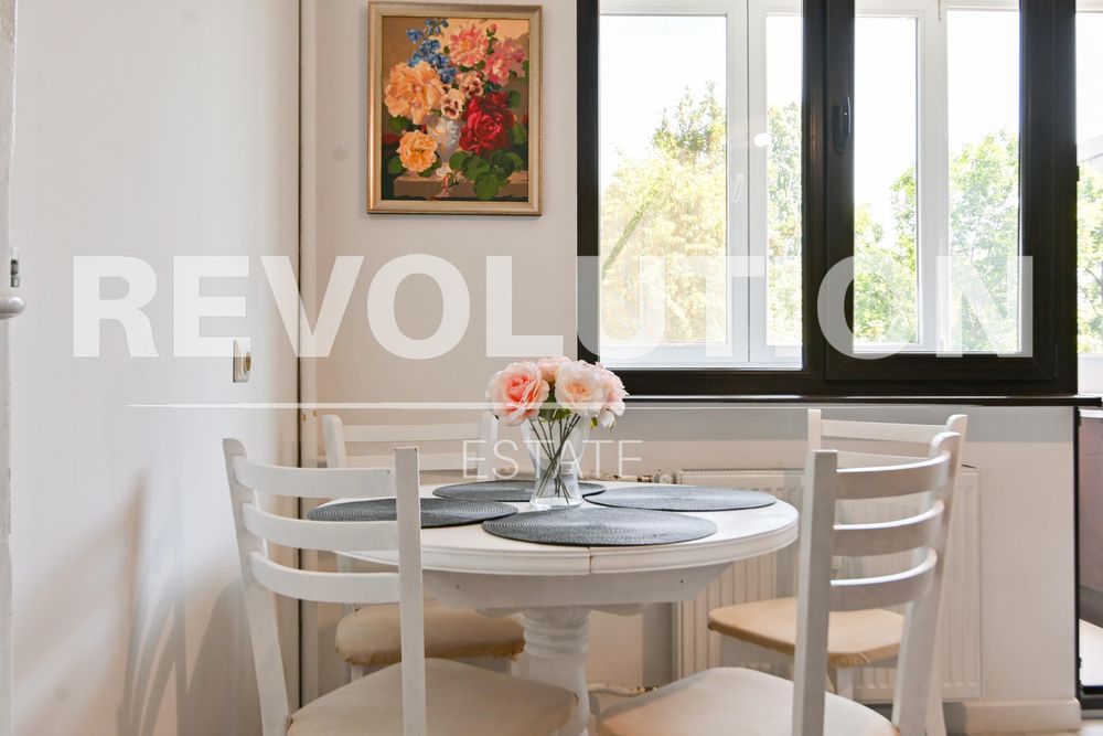 Дава се под наем Тристаен апартамент в София, Младост 1 - 88 кв.м за 700 € - Снимка #8