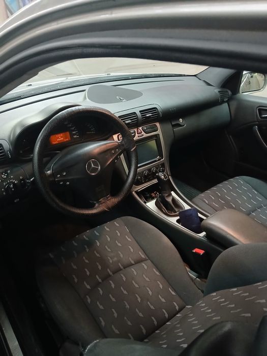 Mercedes-Benz C220 CDI coupe 143 cp
