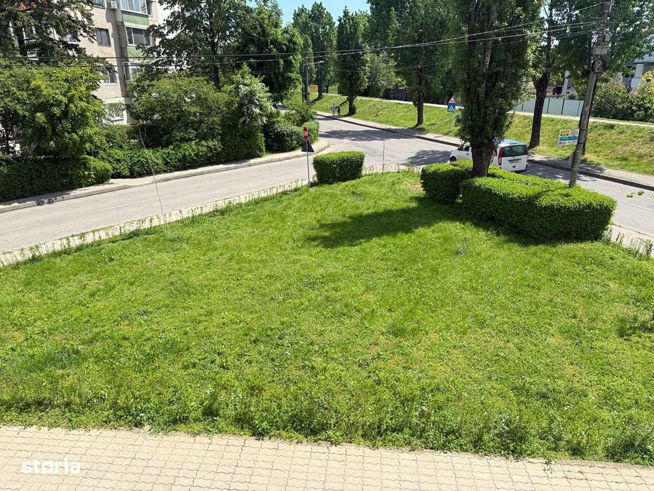 Vanzare apartament 4 camere, modificat, Targoviste, micro 9, et.1