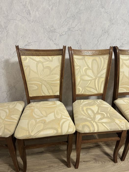 Продаю столы и с стульями