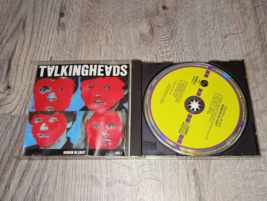 Компакт дискове Santana, Talking Heads, Billy Joel