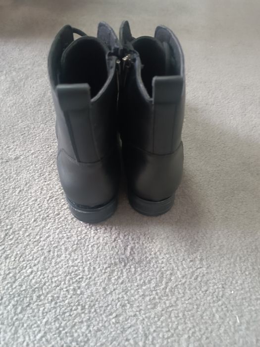 Нови дамски ботички
