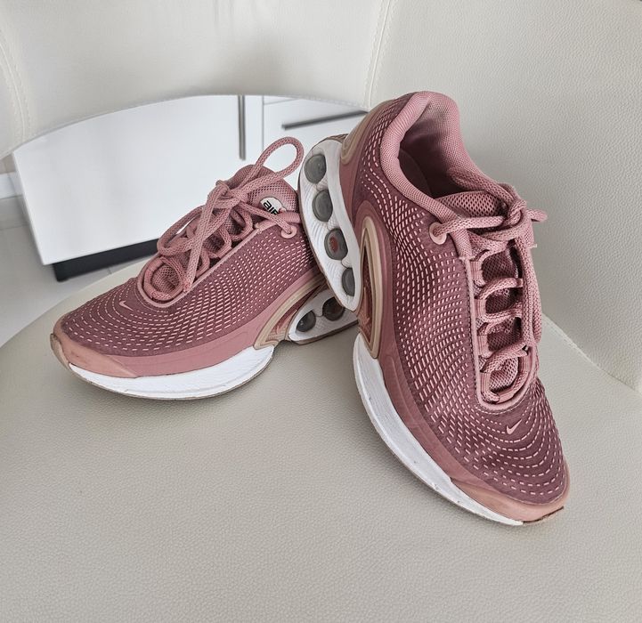 Маратонки  Nike Air Max Dn
"Red Stardust"