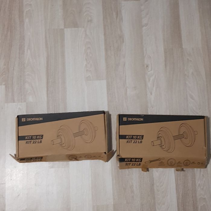 Doua kit-uri gantere 10kg dechatlon