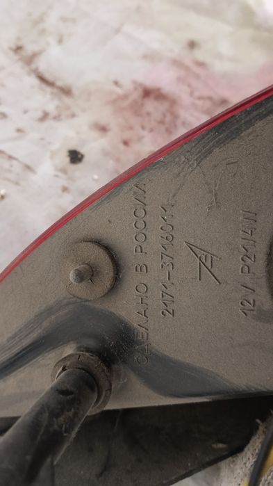 Задний левая фар приора