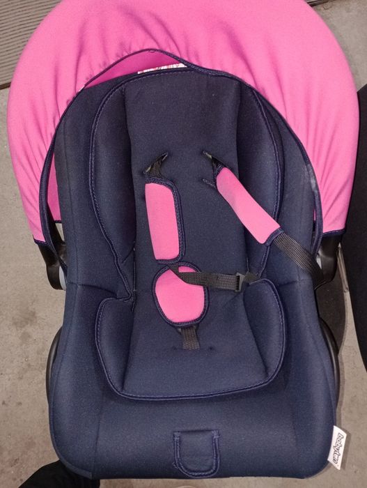 Детское кресло в машину