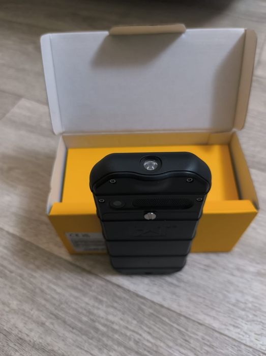 Телефон CAT новый