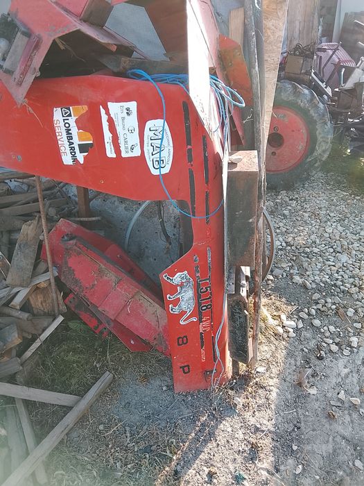 Tractoras articulat mab