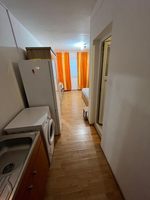 Inchiriez  garsoniera zona Dedeman