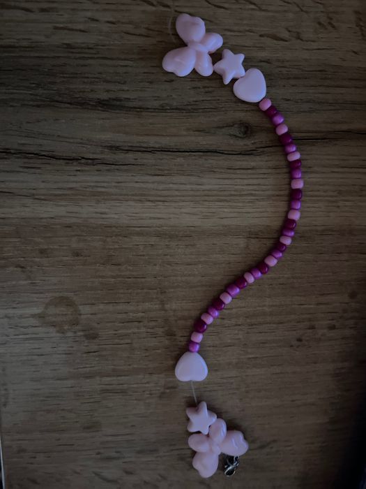 Гривни,колиета и обеци всичко общо струва 40лв