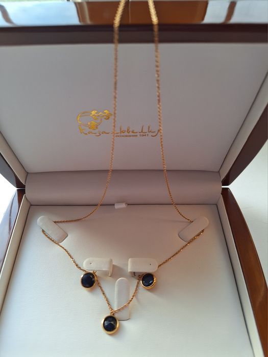 Колье золотое с сапфирами