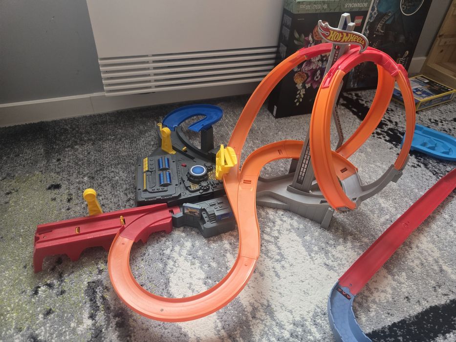 Hot Wheels Писта Комплект шеметен лупинг CDL45