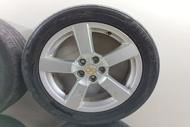 Set jante aliaj cu anvelope uzate 225/55R18 ET38 5X114.3 Mitsubishi O