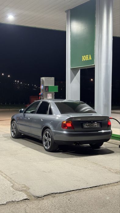 Audi A4 B5.