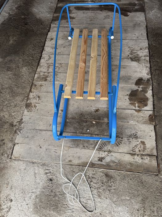 Детска шейна- метал+ дърво