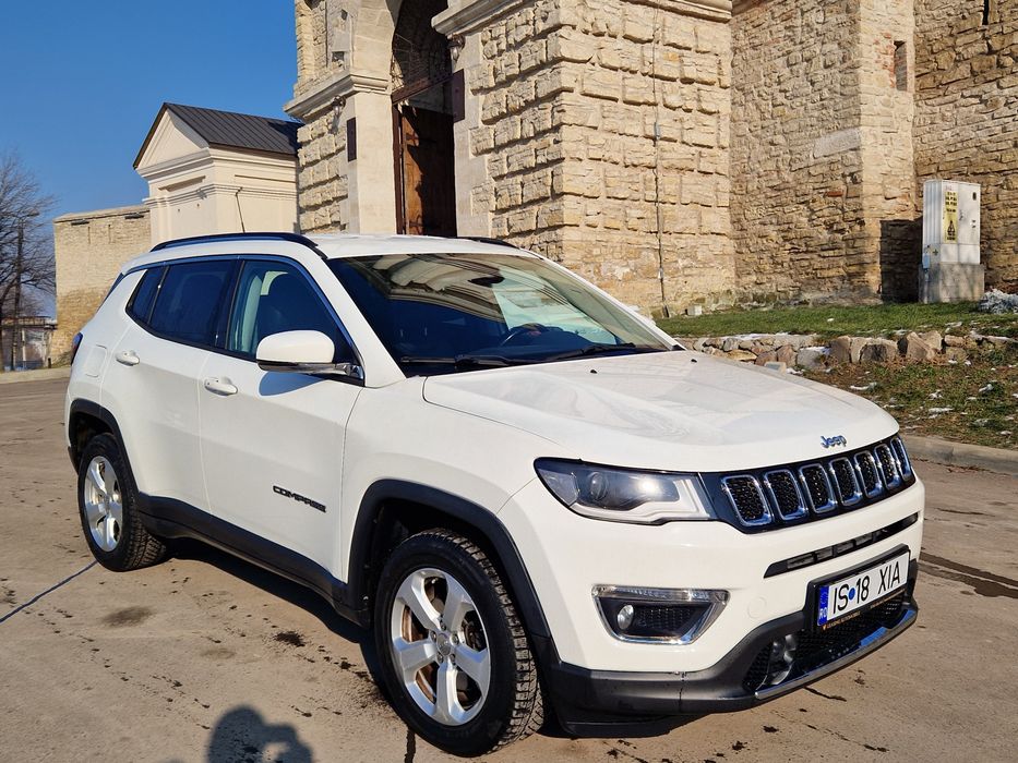 Vând JEEP Compass 4x4