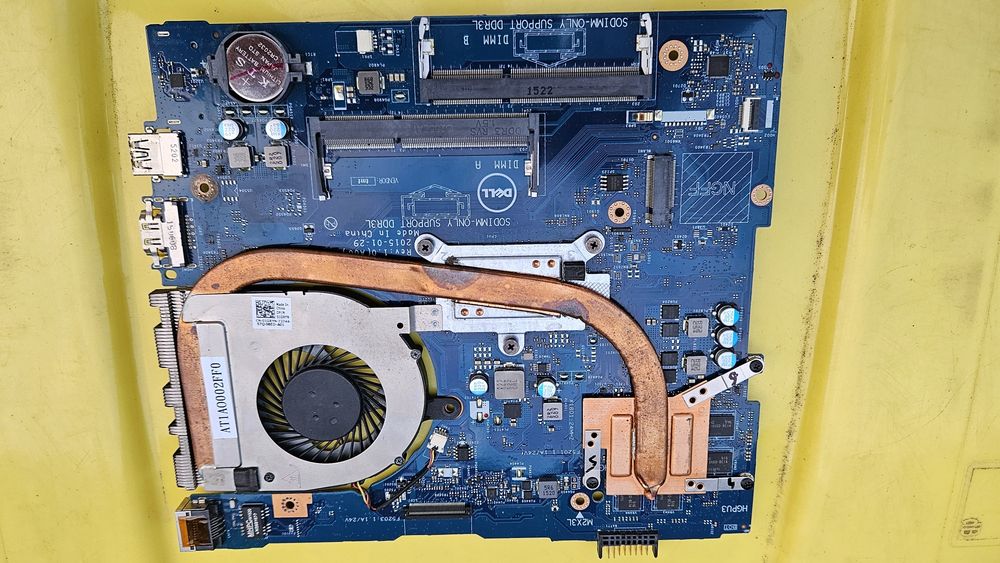 Dell inspiron  3552,5558