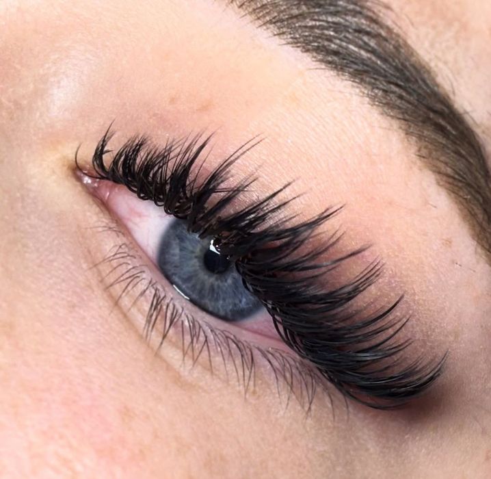 Удължаване На мигли  / Миглопластика