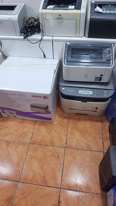 Принтеры и МФУ можно через  Каспи Ред