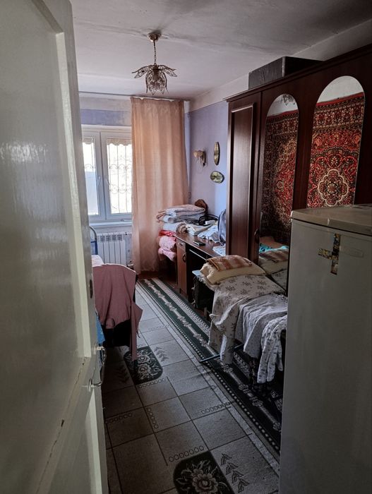 Меняю 3х и 2х ком.кв.на коттедж или дом в районе 21 школы или горсети