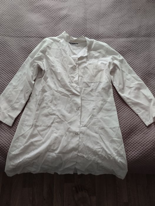 Продам халаты медицинские