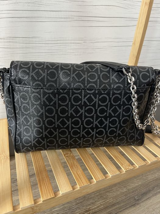 Чанта на CK в много добро състояние.