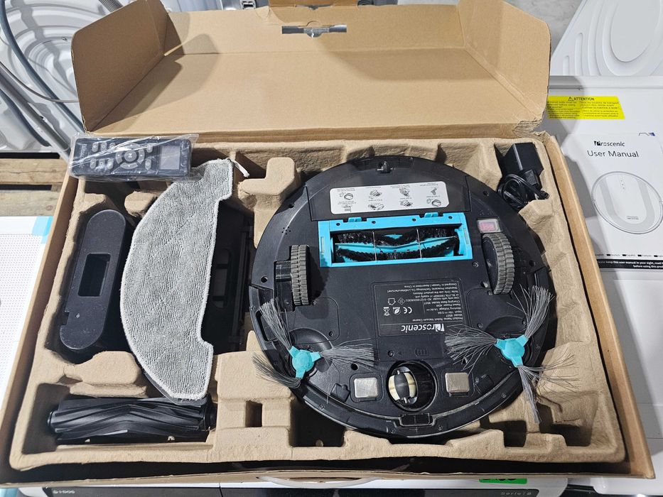 Proscenic 850T е робот прахосмукачка и моп 2 в 1, подходящ за ежедневно почистване на твърди подови настилки и килими