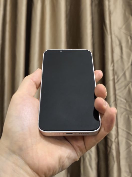 iPhone 13 256 розовый