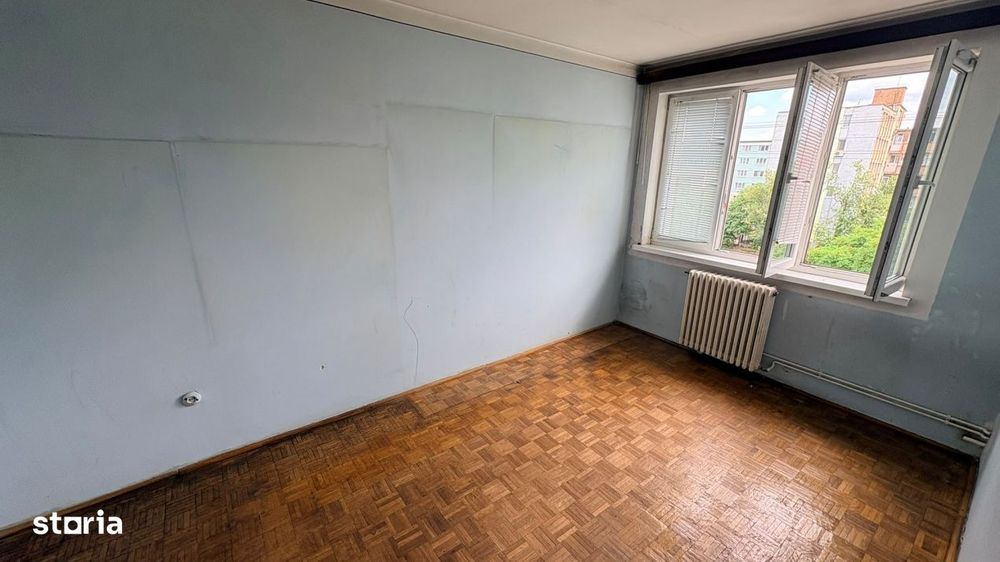Apartament 2 camere, zona centrala, decomandat, etaj intermediar ! — fotografia 1
