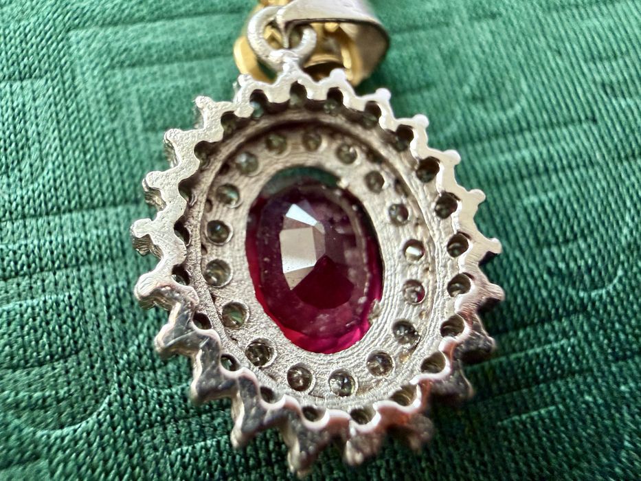 Златна висулка 18к