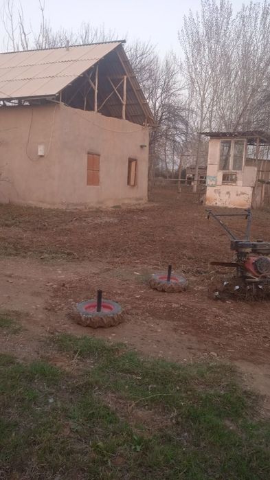 Ховли уй сотилади