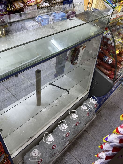 Стеклянная полка для магазина