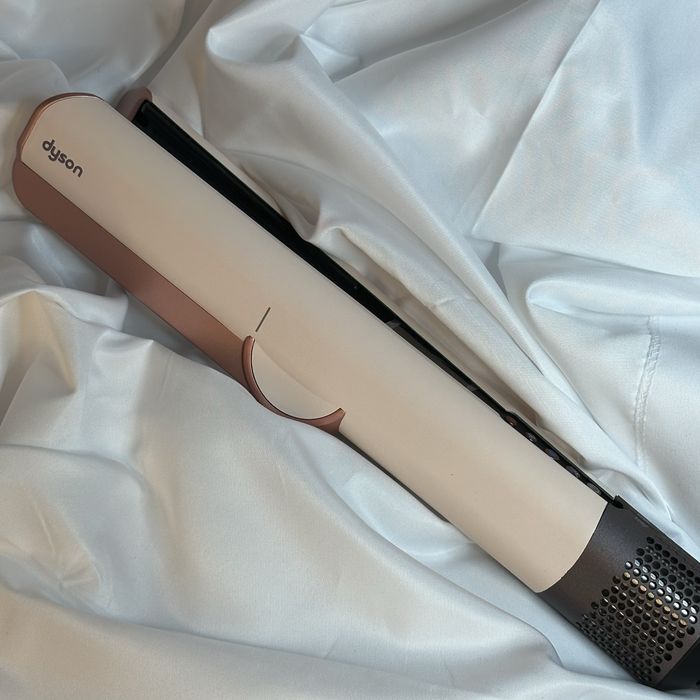 Новый дайсон продается по акции