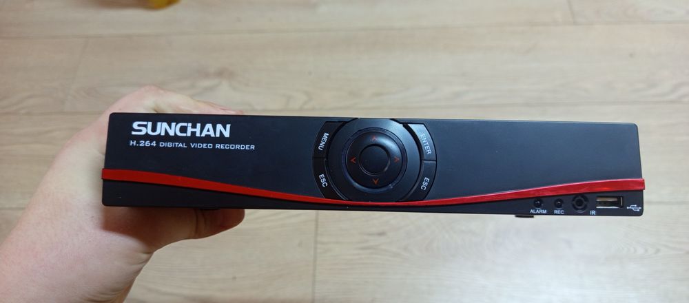 Продавам три камери с ресийвар