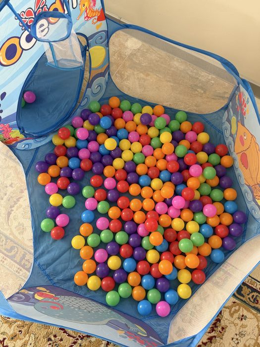 Бассейн с шарика и