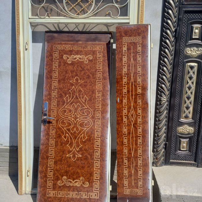 ajoyip sifatli eshik juda zor