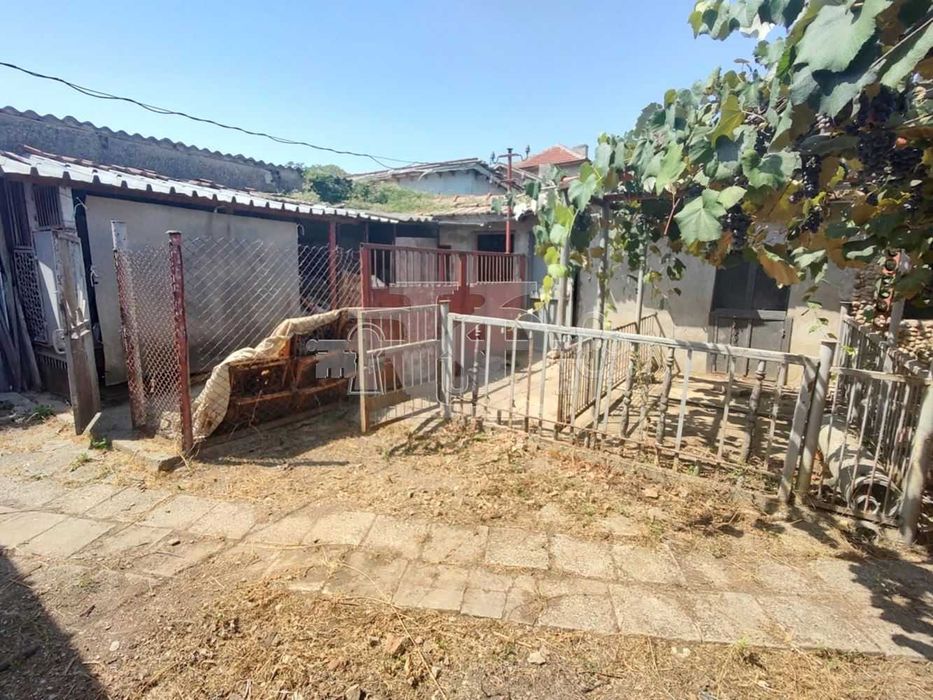 Продава се Къща в Генерал Тошево - 71 кв.м за 456 €/кв.м - Снимка #8