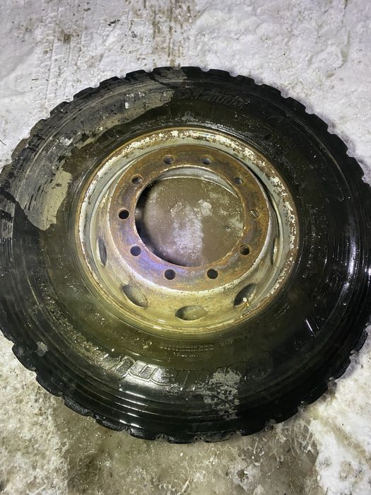 Грузовая Шина б/у с диском